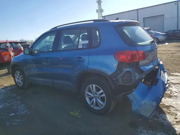 WVGBV7AX7HK027142 2017 VOLKSWAGEN TIGUAN - Image 2