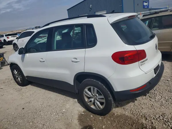 WVGBV7AX7HK041817 2017 VOLKSWAGEN TIGUAN - Image 2