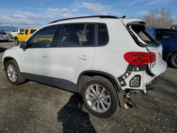 WVGBV7AX7HK043678 2017 VOLKSWAGEN TIGUAN - Image 2