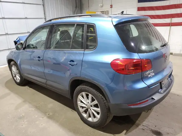 WVGBV7AX7HK045463 2017 VOLKSWAGEN TIGUAN - Image 2