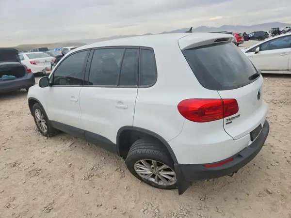 WVGBV7AX7HK046399 2017 VOLKSWAGEN TIGUAN - Image 2
