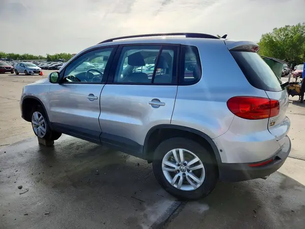 WVGBV7AX7HW512325 2017 VOLKSWAGEN TIGUAN - Image 2