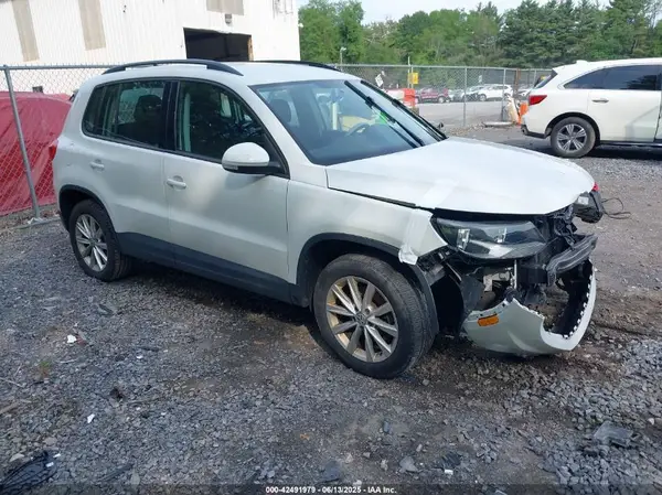 WVGBV7AX7JK001470 2018 VOLKSWAGEN TIGUAN - Image 1