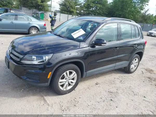 WVGBV7AX8GK000210 2016 VOLKSWAGEN TIGUAN - Image 2