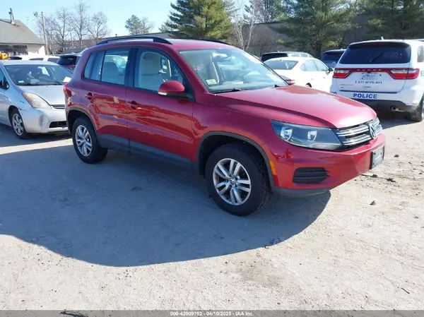 WVGBV7AX8GW003861 2016 VOLKSWAGEN TIGUAN - Image 1