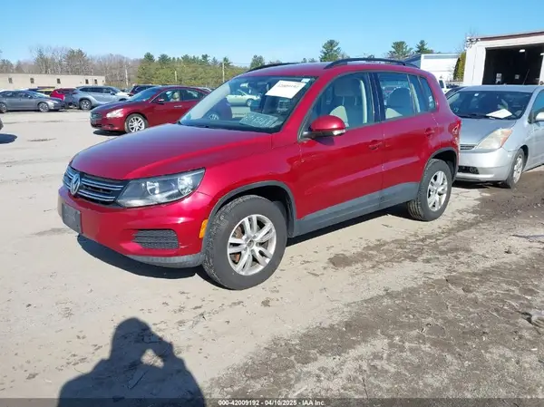 WVGBV7AX8GW003861 2016 VOLKSWAGEN TIGUAN - Image 2