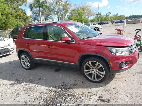 WVGBV7AX8GW039548 2016 VOLKSWAGEN TIGUAN - Image 1