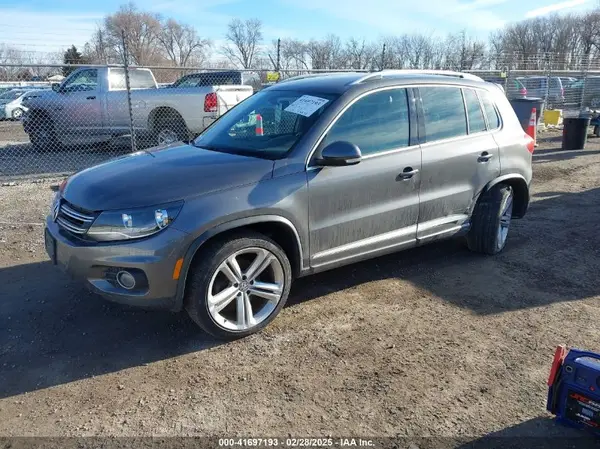 WVGBV7AX8GW054678 2016 VOLKSWAGEN TIGUAN - Image 2