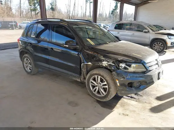 WVGBV7AX8GW066216 2016 VOLKSWAGEN TIGUAN - Image 1