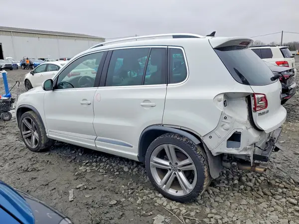 WVGBV7AX8GW091360 2016 VOLKSWAGEN TIGUAN - Image 2