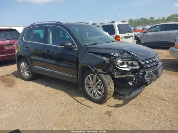 WVGBV7AX8GW526751 2016 VOLKSWAGEN TIGUAN - Image 1