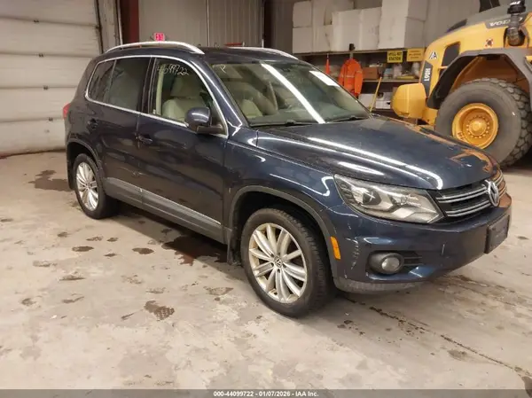 WVGBV7AX8GW527849 2016 VOLKSWAGEN TIGUAN - Image 1