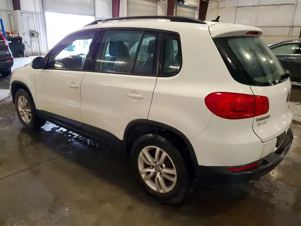 WVGBV7AX8GW548717 2016 VOLKSWAGEN TIGUAN - Image 2
