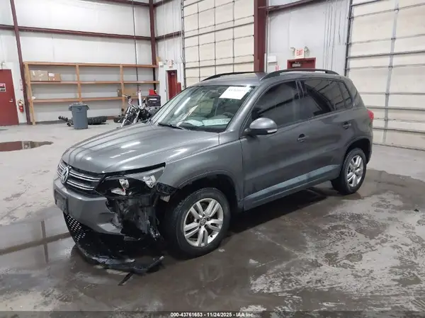 WVGBV7AX8GW554386 2016 VOLKSWAGEN TIGUAN - Image 2