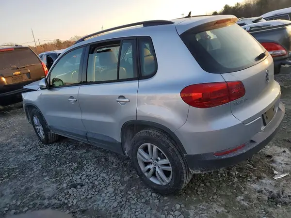 WVGBV7AX8GW577991 2016 VOLKSWAGEN TIGUAN - Image 2