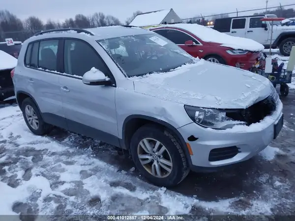 WVGBV7AX8GW580518 2016 VOLKSWAGEN TIGUAN - Image 1