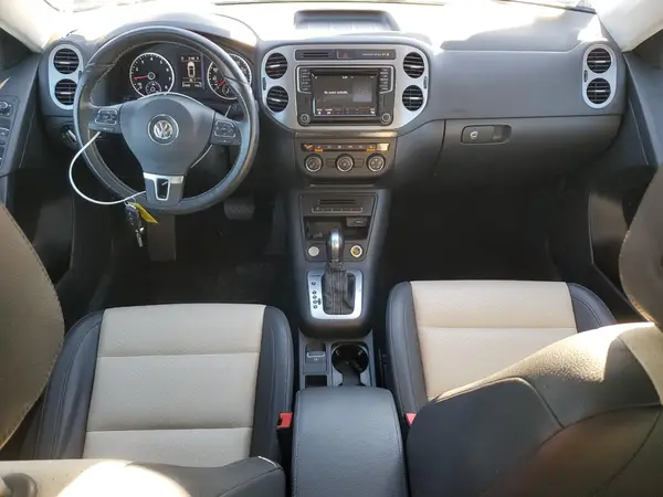 WVGBV7AX8GW586352 2016 VOLKSWAGEN TIGUAN - Image 8