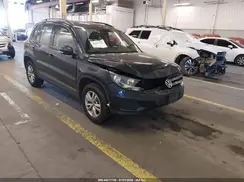 WVGBV7AX8GW588621 2016 VOLKSWAGEN TIGUAN