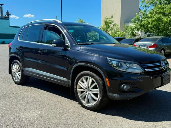WVGBV7AX8GW589073 2016 VOLKSWAGEN TIGUAN - Image 1