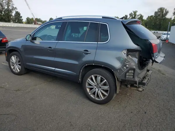 WVGBV7AX8GW605885 2016 VOLKSWAGEN TIGUAN - Image 2