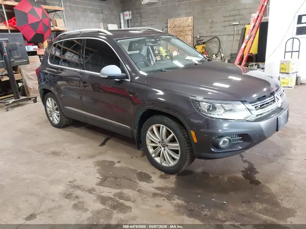 WVGBV7AX8GW606194 2016 VOLKSWAGEN TIGUAN - Image 1