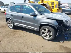 WVGBV7AX8GW612447 2016 VOLKSWAGEN TIGUAN