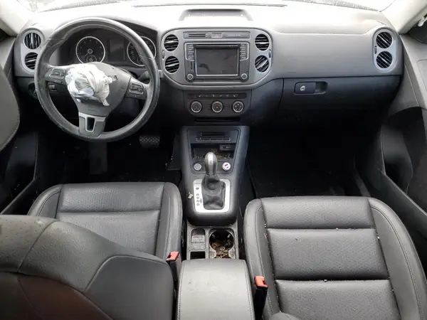 WVGBV7AX8HK006381 2017 VOLKSWAGEN TIGUAN - Image 8