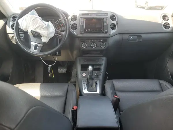 WVGBV7AX8HK016005 2017 VOLKSWAGEN TIGUAN - Image 8