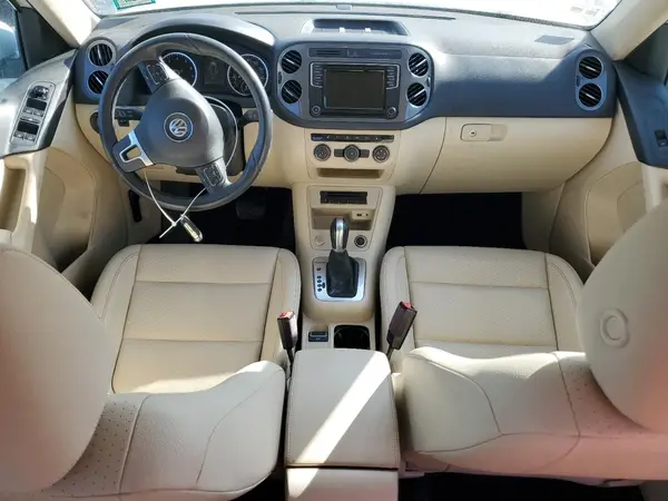 WVGBV7AX8HK028008 2017 VOLKSWAGEN TIGUAN - Image 8