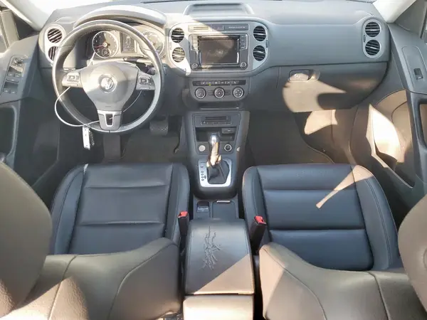 WVGBV7AX8HK033693 2017 VOLKSWAGEN TIGUAN - Image 8