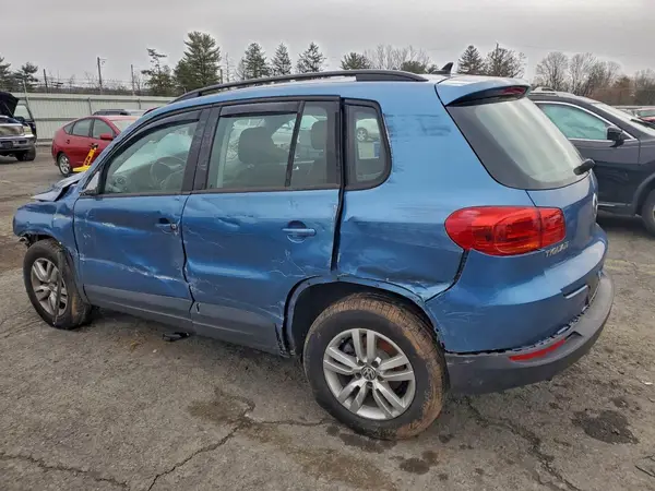 WVGBV7AX8HK040188 2017 VOLKSWAGEN TIGUAN - Image 2