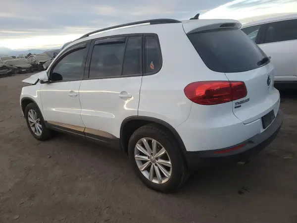 WVGBV7AX8HK043690 2017 VOLKSWAGEN TIGUAN - Image 2