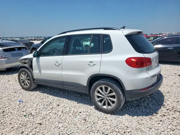 WVGBV7AX8HK043723 2017 VOLKSWAGEN TIGUAN - Image 2