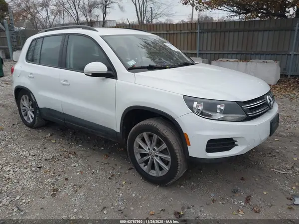 WVGBV7AX8HK047237 2017 VOLKSWAGEN TIGUAN - Image 1