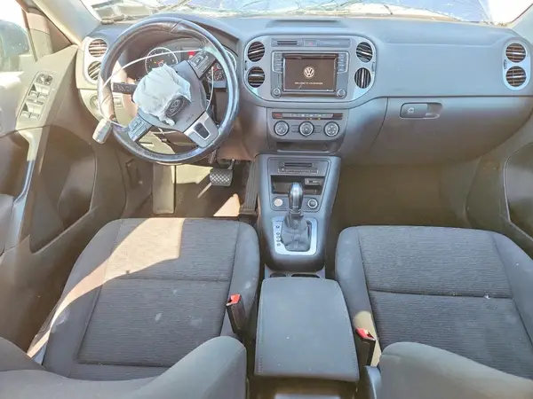 WVGBV7AX8HK049439 2017 VOLKSWAGEN TIGUAN - Image 8