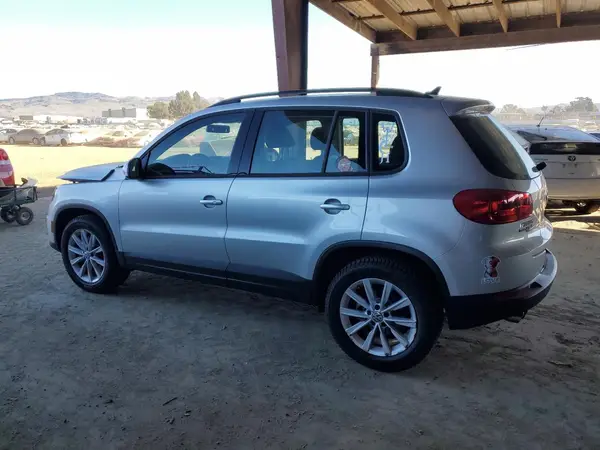 WVGBV7AX8HK052874 2017 VOLKSWAGEN TIGUAN - Image 2