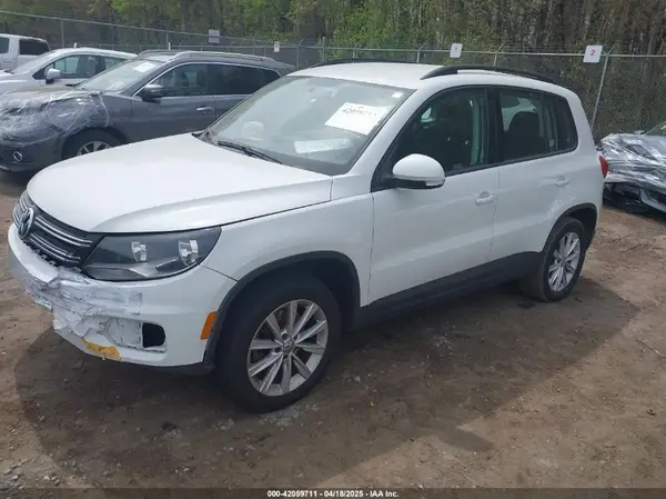 WVGBV7AX8HK054298 2017 VOLKSWAGEN TIGUAN - Image 2