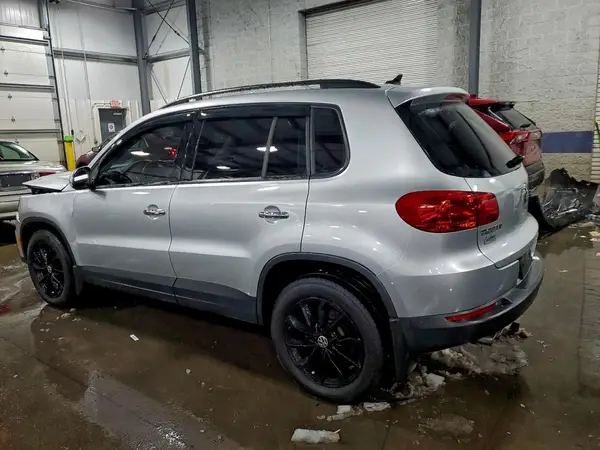 WVGBV7AX8HW509952 2017 VOLKSWAGEN TIGUAN - Image 2