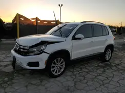 WVGBV7AX8JK005544 2018 VOLKSWAGEN TIGUAN