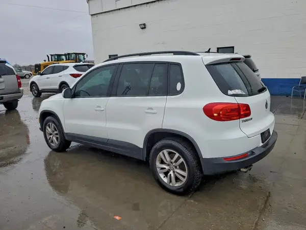 WVGBV7AX9GK000507 2016 VOLKSWAGEN TIGUAN - Image 2