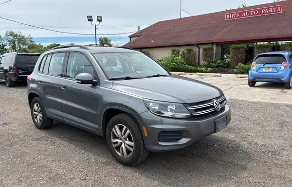 WVGBV7AX9GW520327 2016 VOLKSWAGEN TIGUAN - Image 1