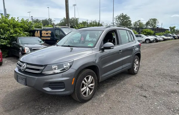 WVGBV7AX9GW520327 2016 VOLKSWAGEN TIGUAN - Image 2