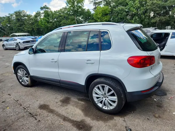 WVGBV7AX9GW522871 2016 VOLKSWAGEN TIGUAN - Image 2