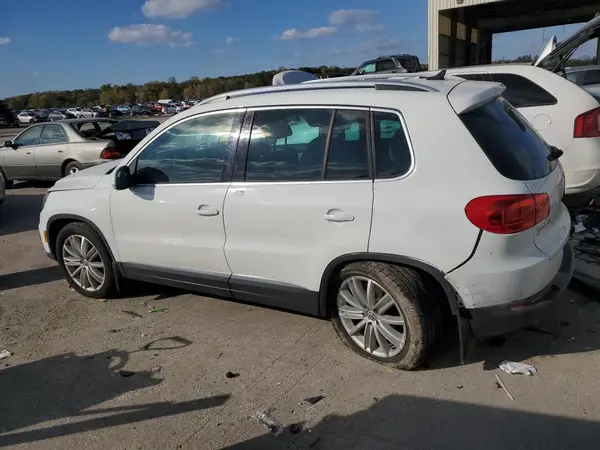 WVGBV7AX9GW524328 2016 VOLKSWAGEN TIGUAN - Image 2