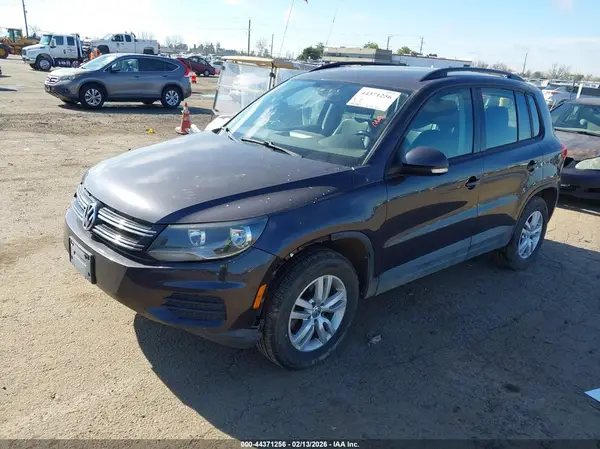 WVGBV7AX9GW527696 2016 VOLKSWAGEN TIGUAN - Image 2
