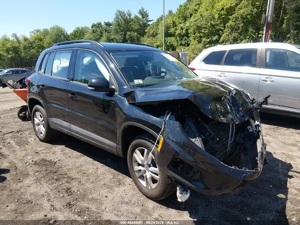WVGBV7AX9GW529920 2016 VOLKSWAGEN TIGUAN - Image 1