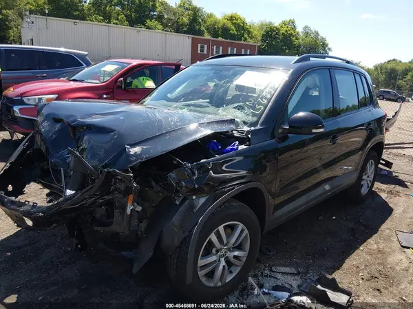WVGBV7AX9GW529920 2016 VOLKSWAGEN TIGUAN - Image 2