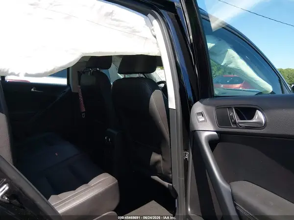 WVGBV7AX9GW529920 2016 VOLKSWAGEN TIGUAN - Image 8