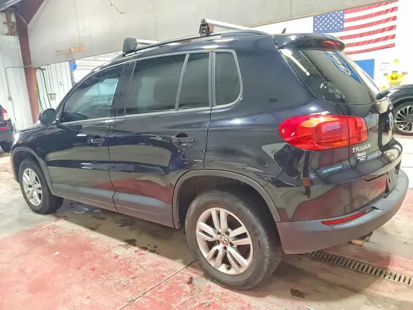 WVGBV7AX9GW549715 2016 VOLKSWAGEN TIGUAN - Image 2