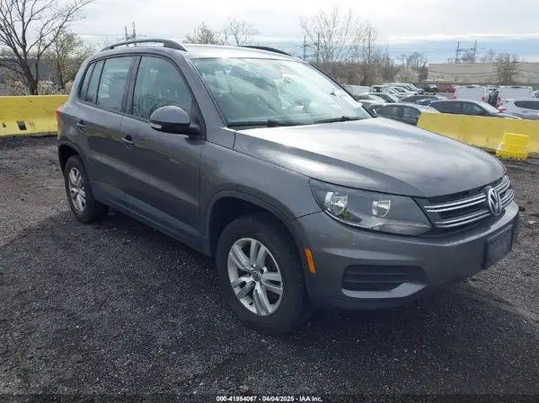 WVGBV7AX9GW550914 2016 VOLKSWAGEN TIGUAN - Image 1